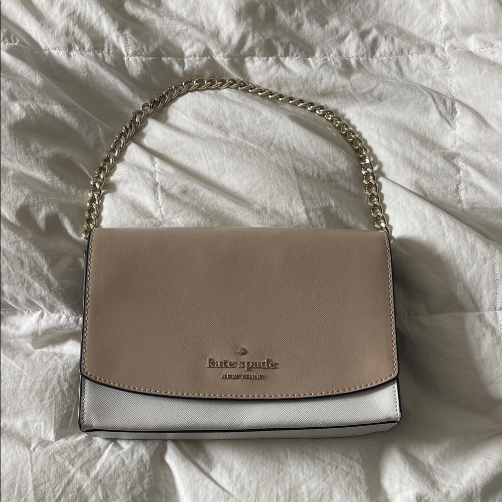 Kate Spade Tan and White Chain Shoulder Bag